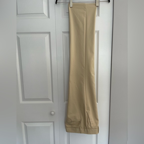 Casual pants. - Picture 4 of 4